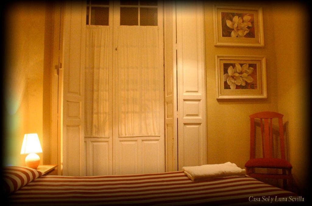 Hostal-Casa Sol Y Luna Σεβίλλη Δωμάτιο φωτογραφία